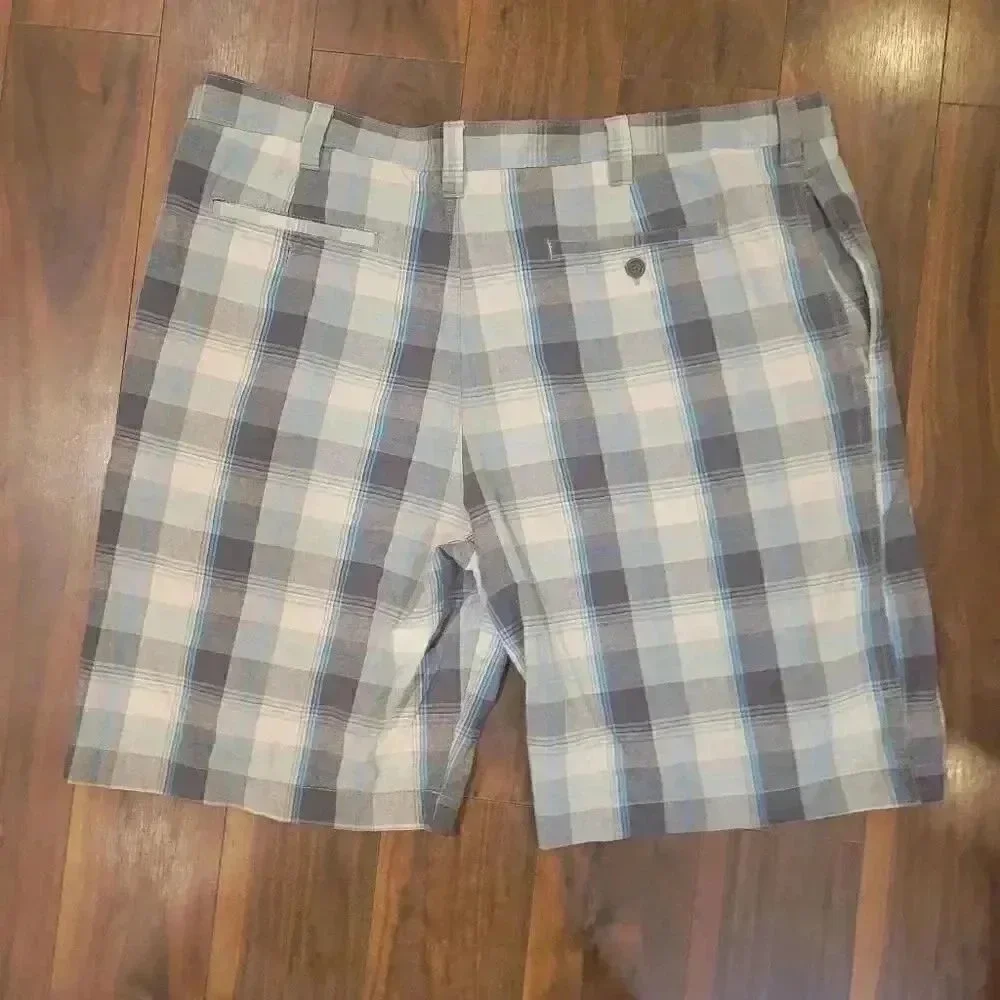 𝅺Perry Ellis America Men's White/Blue Plaid Cotton Flat Front Chino Shorts